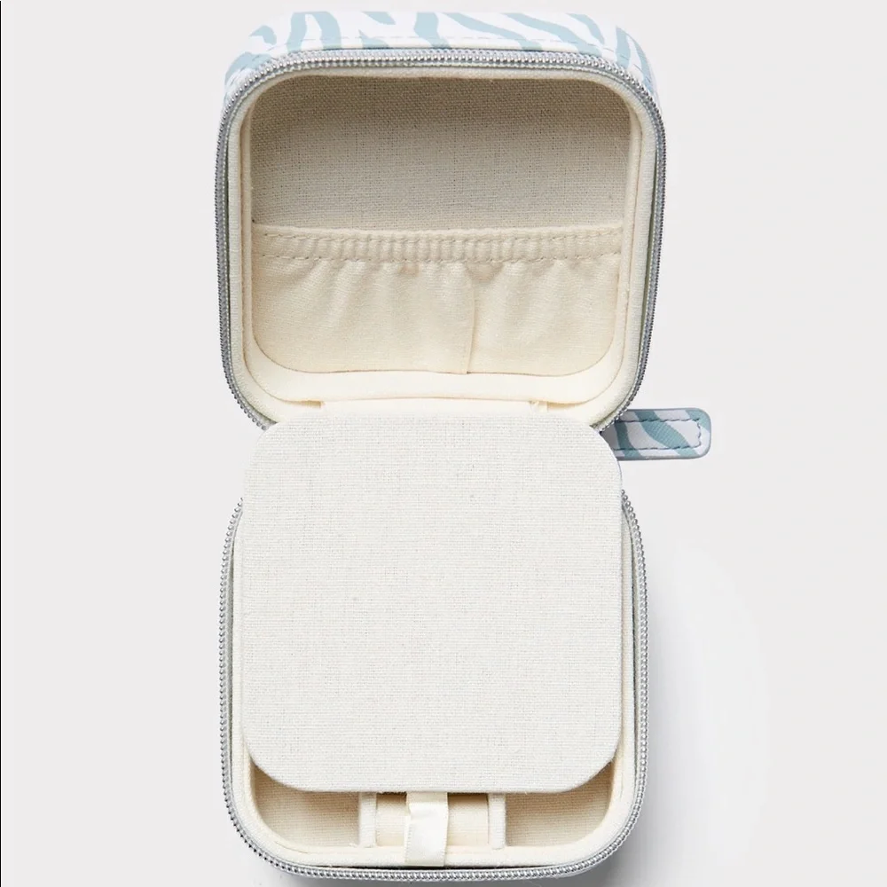 Milly Traveling Jewelry Case